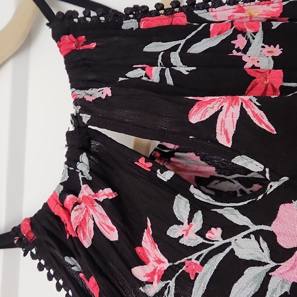 Halter top - Picture 4 of 5